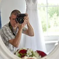 Atsiliepimą paliko Romualdas Lukošius apie Foto Bitės